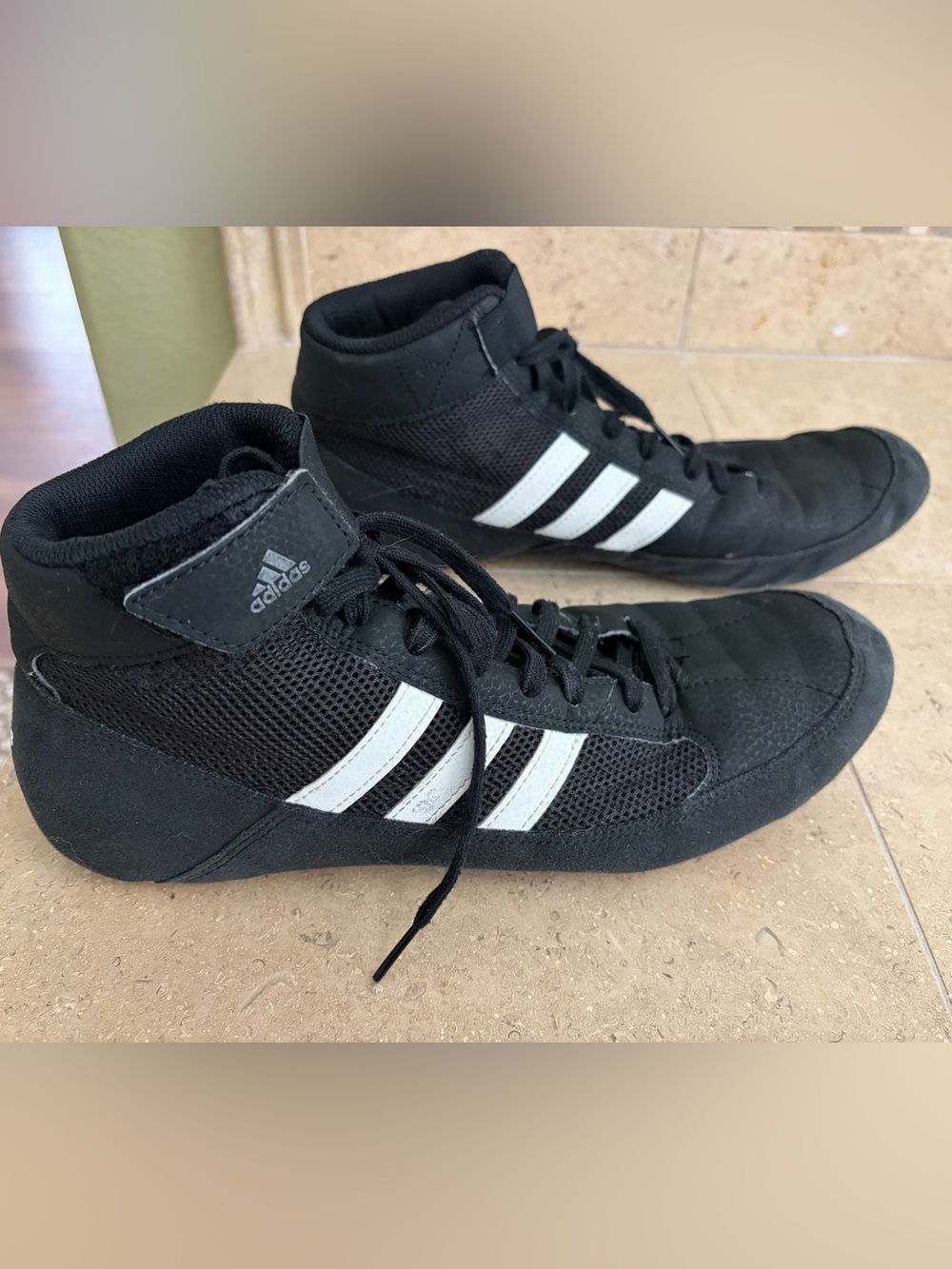 Men’s Adidas 10.5 Wrestling Shoes Black/White